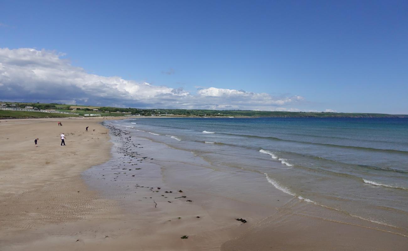 Фото Ardmore Beach с светлый песок поверхностью