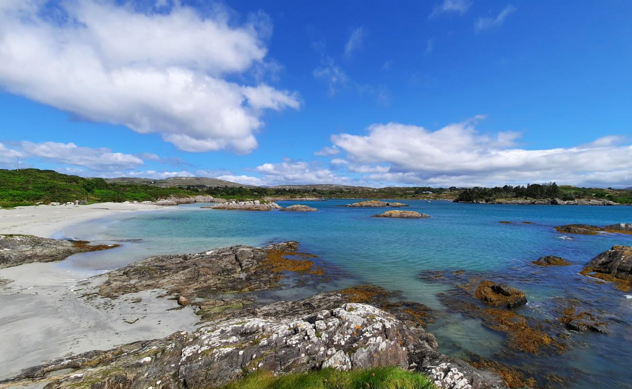 Фото Ballyrisode Beach с светлый песок поверхностью