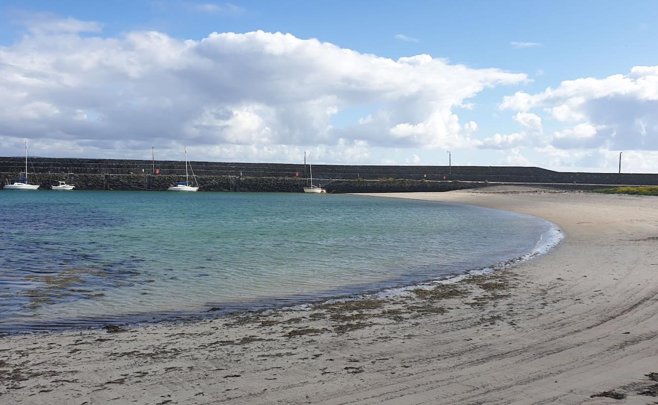 Фото Gleninagh Beach с светлый песок поверхностью