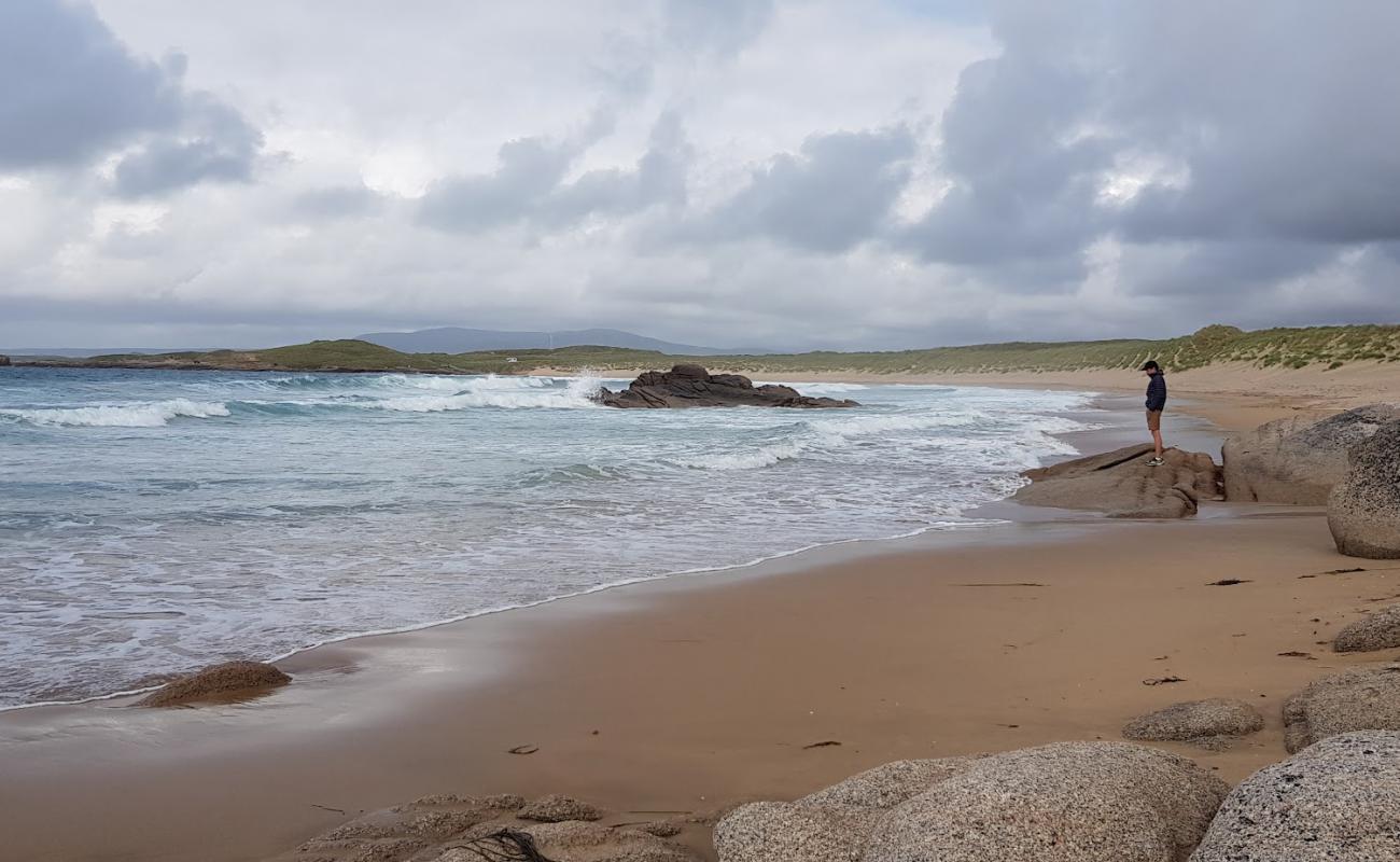 Фото Mullaghderg Beach с светлый песок поверхностью