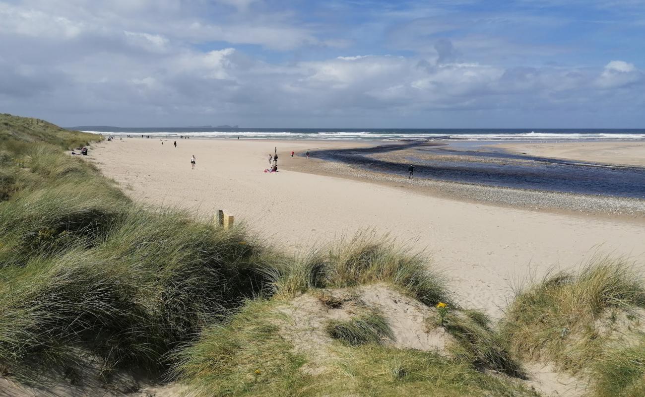 Фото Falcarragh Beach с светлый песок поверхностью