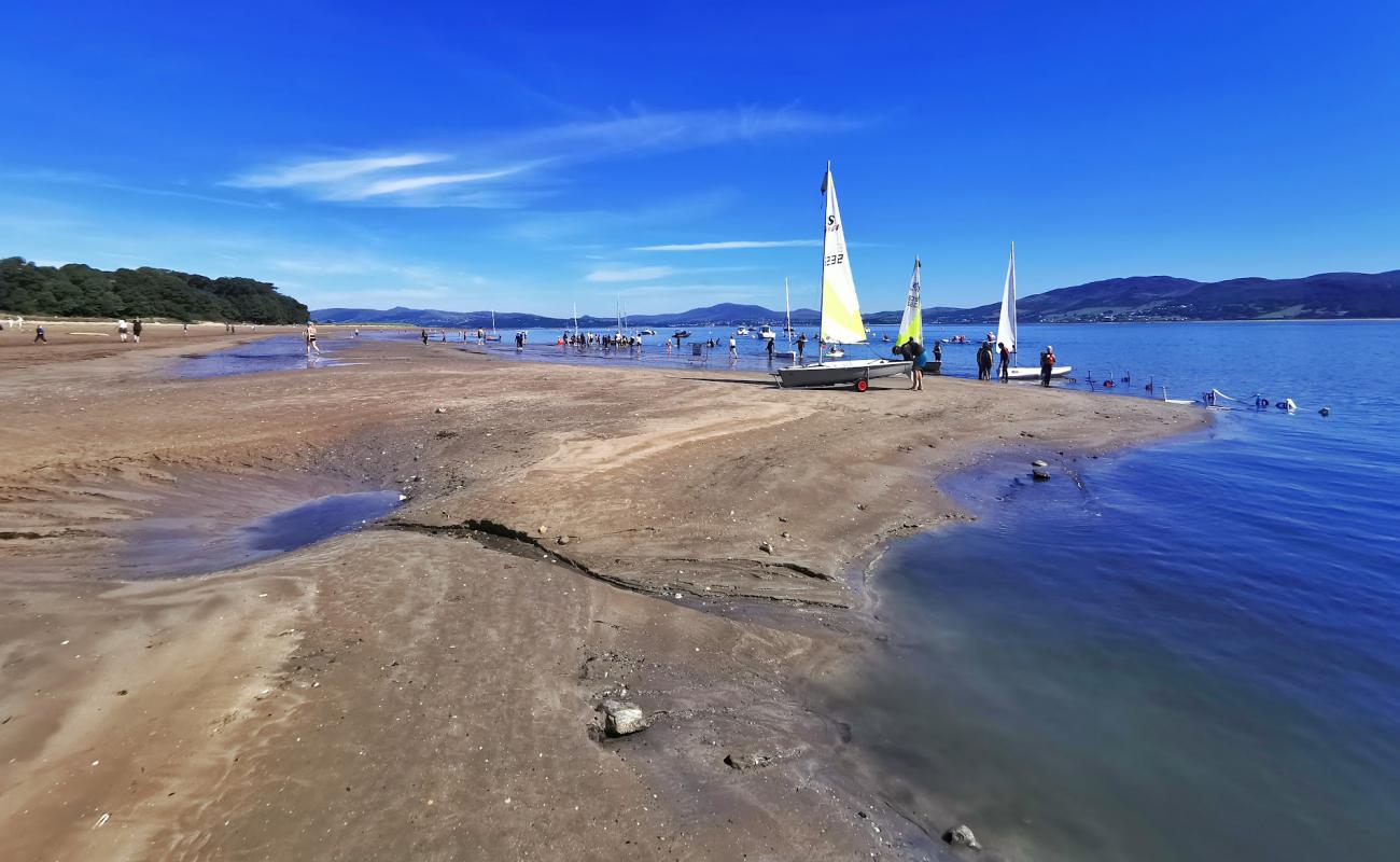 Фото Rathmullan Beach с светлый песок поверхностью