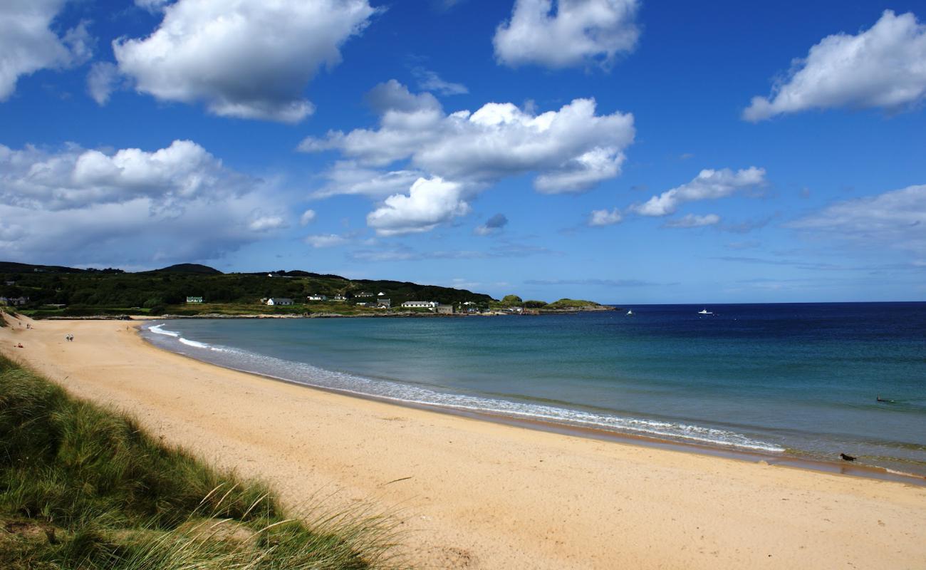 Фото Culdaff Beach с светлый песок поверхностью