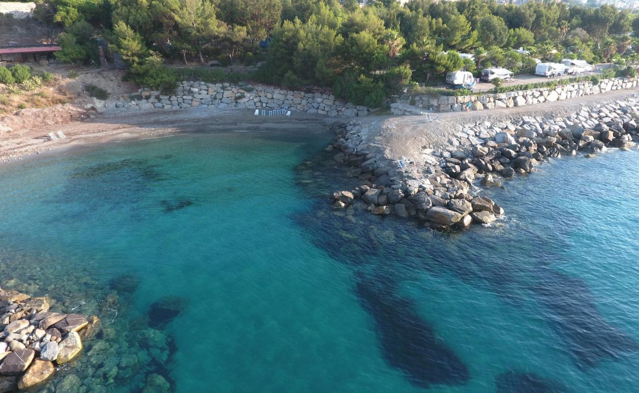 Фото Volo beach с серая чистая галька поверхностью