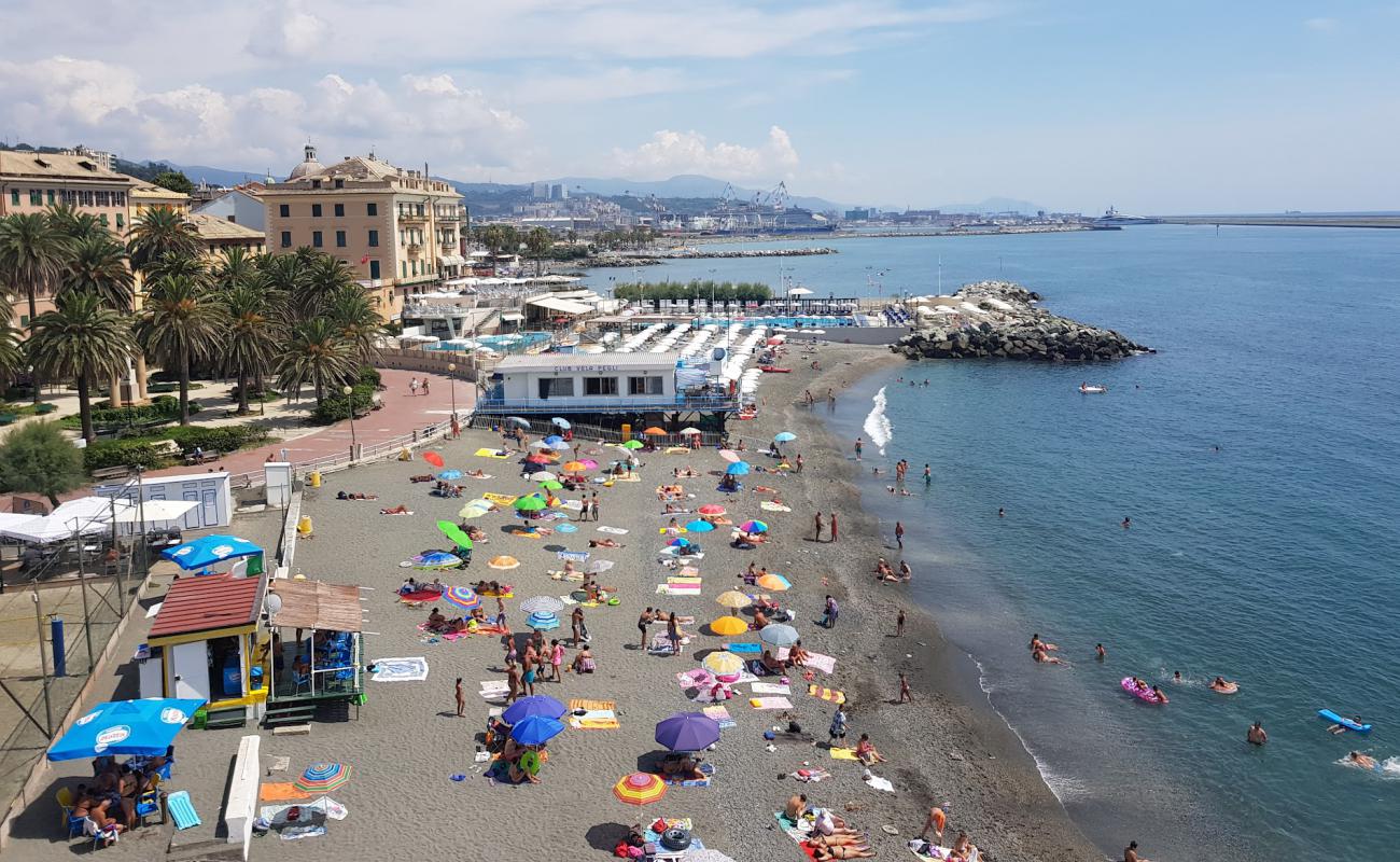 Фото Pegli spiaggia с песок с галькой поверхностью