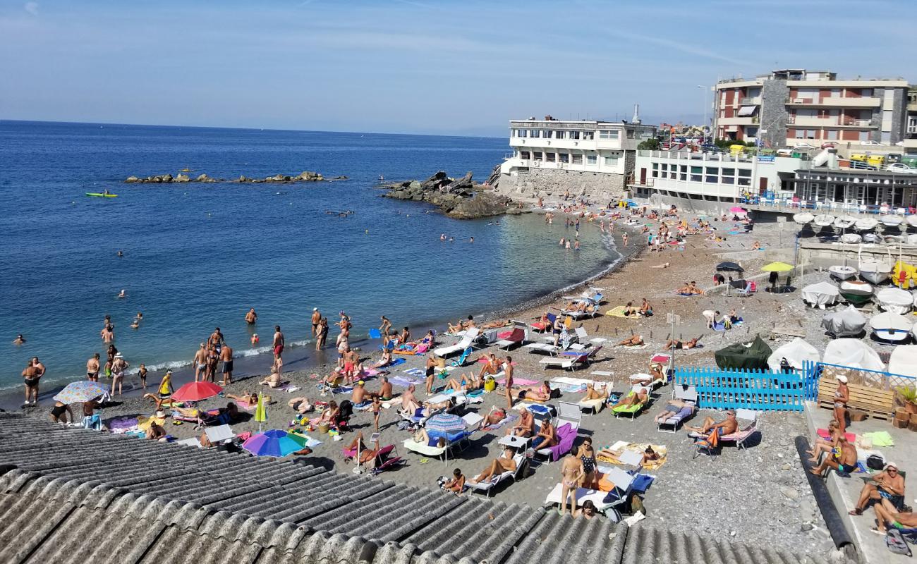 Фото Spiaggia San Rocco с серая галька поверхностью