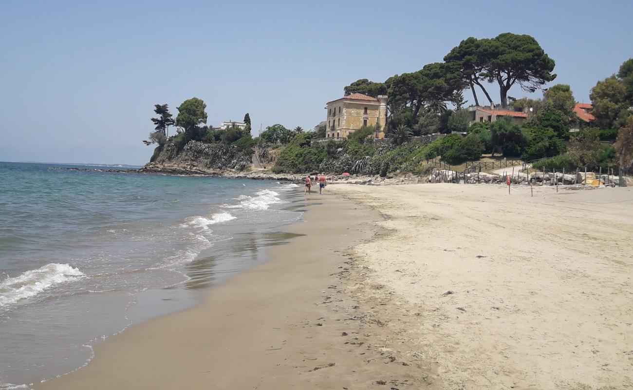 Фото Spiagge di Agropoli с темный песок поверхностью