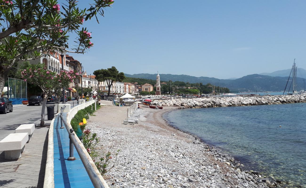 Фото Port of Scario beach с серая галька поверхностью