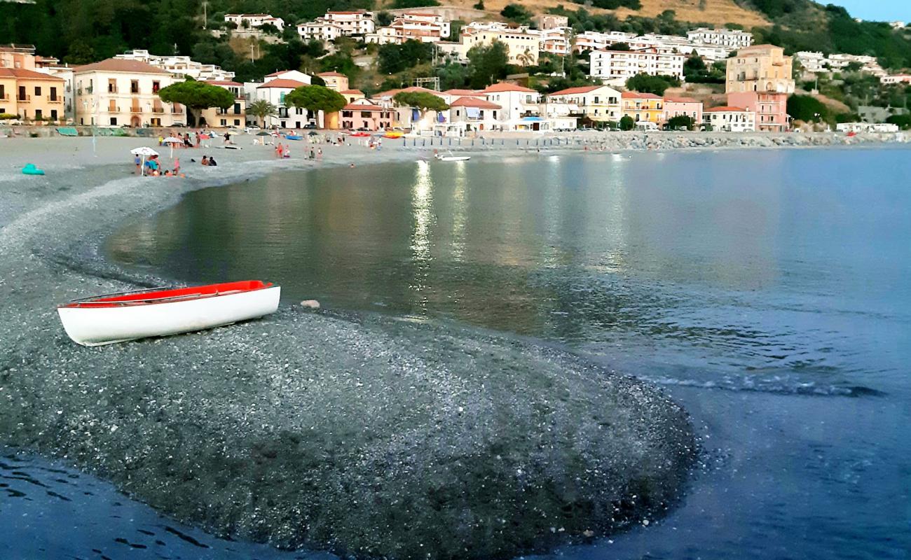 Фото Cittadella del Capo beach с серый песок поверхностью