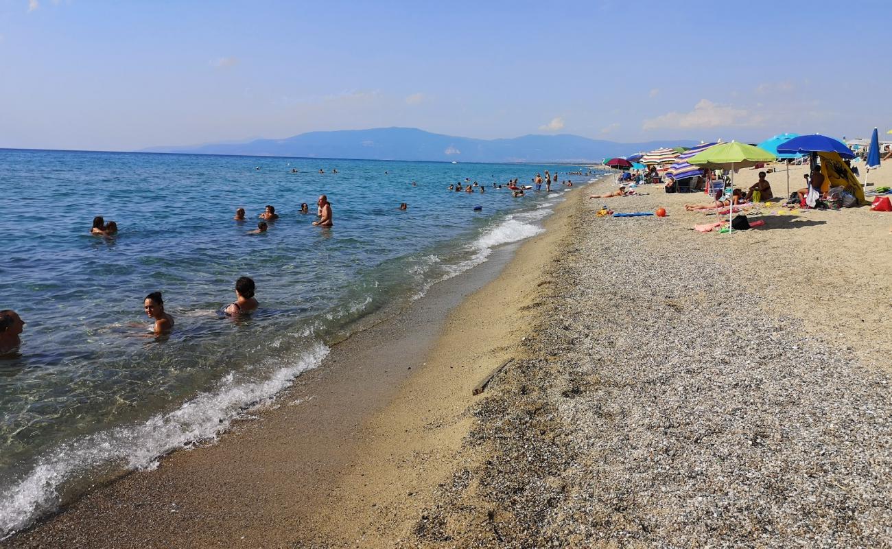 Фото Pizzo beach III с светлый песок поверхностью