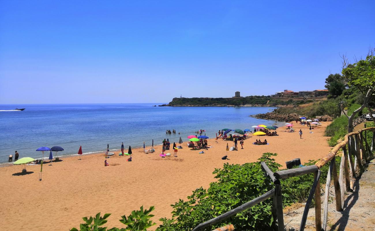 Фото Spiaggia Rossa с темный песок поверхностью