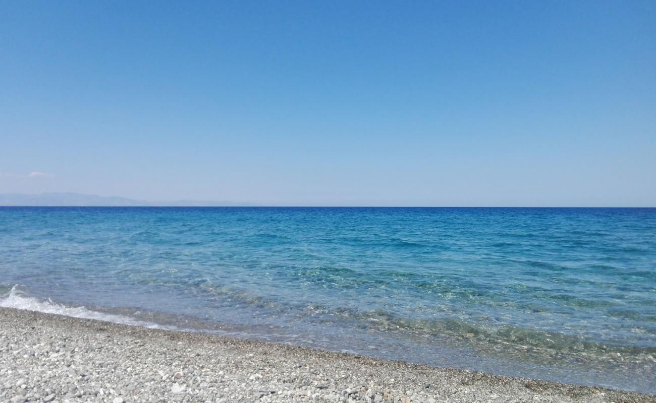 Фото Spiaggia Pantano Martucci с песок с галькой поверхностью