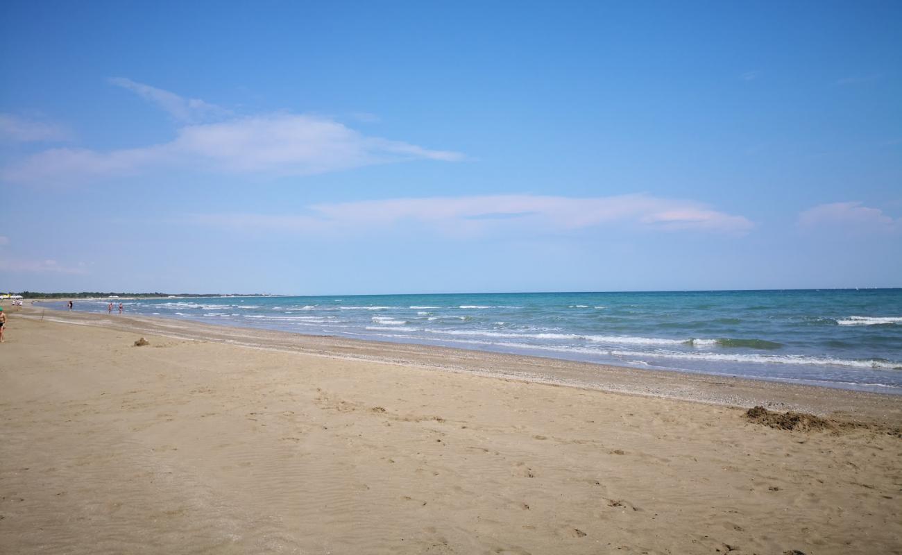 Фото beach Punta Sabbioni с золотистый песок поверхностью