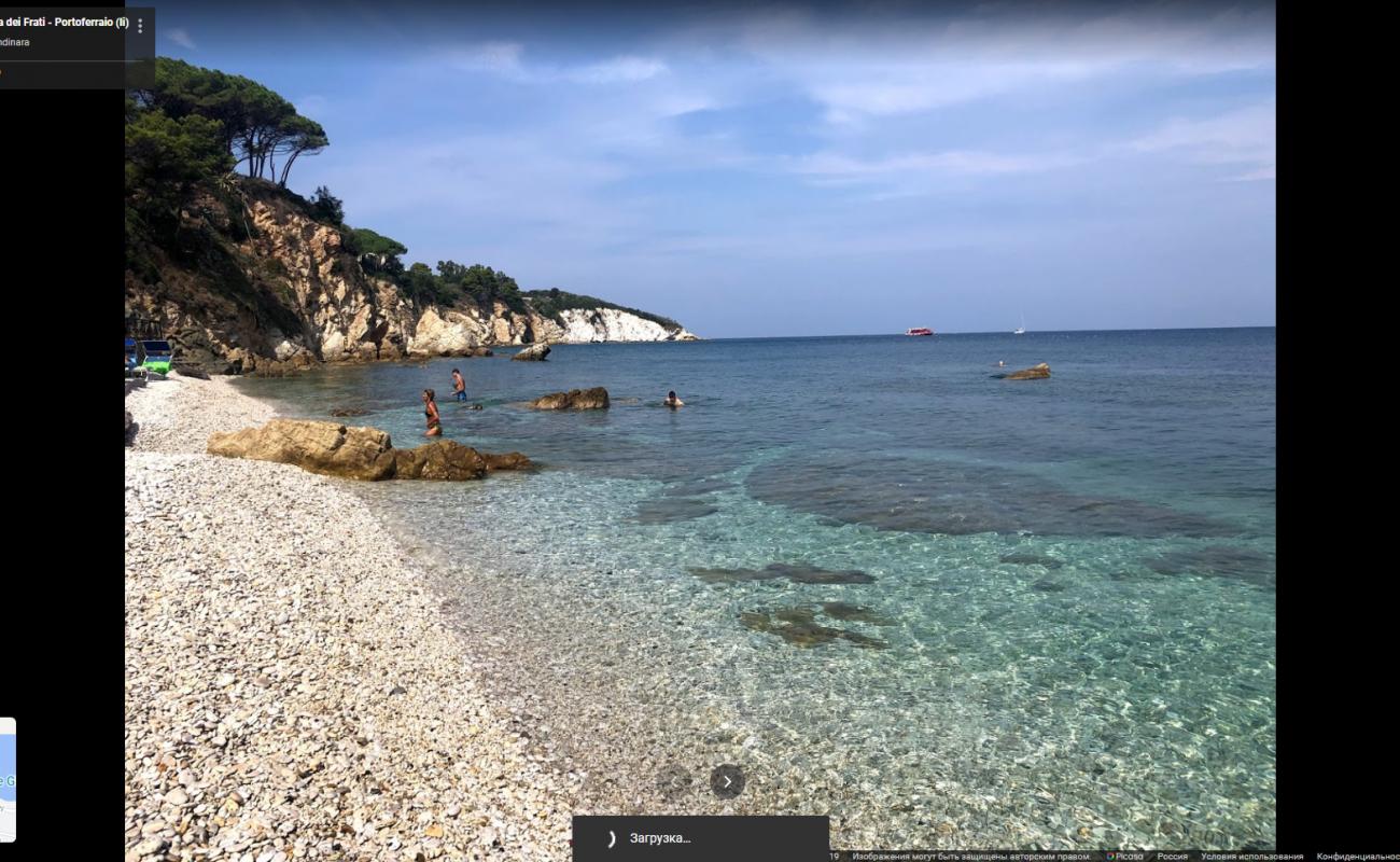 Фото Cala dei Frati поддерживаемый скалами