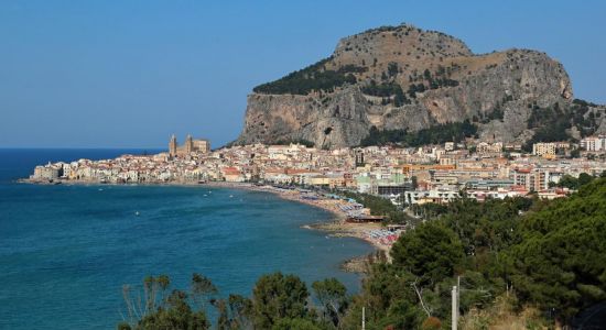 Cefalu beach