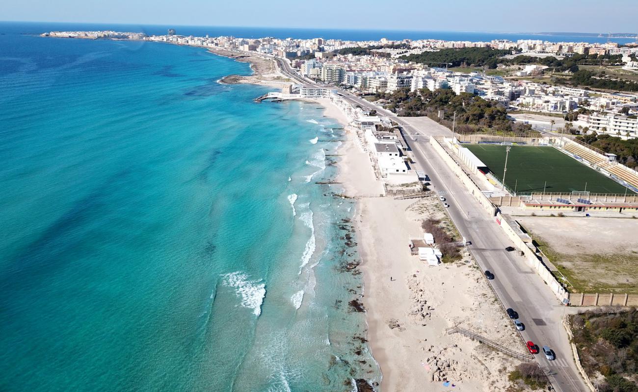 Фото Spiaggia Gallipoli с светлый песок поверхностью