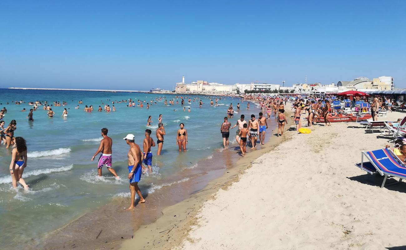 Фото Lido San Francesco beach с светлый песок поверхностью