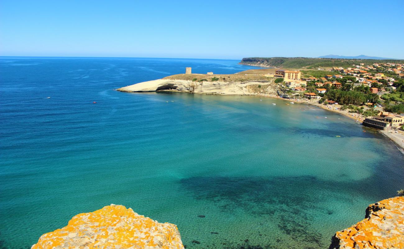 Фото S'archittu beach с светлый песок поверхностью