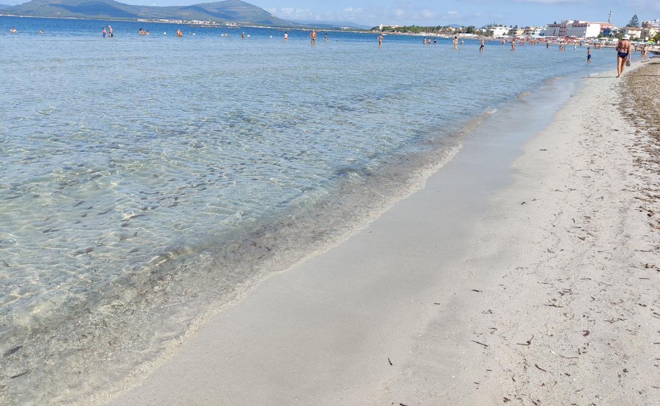 Фото Lido di Alghero с белый чистый песок поверхностью