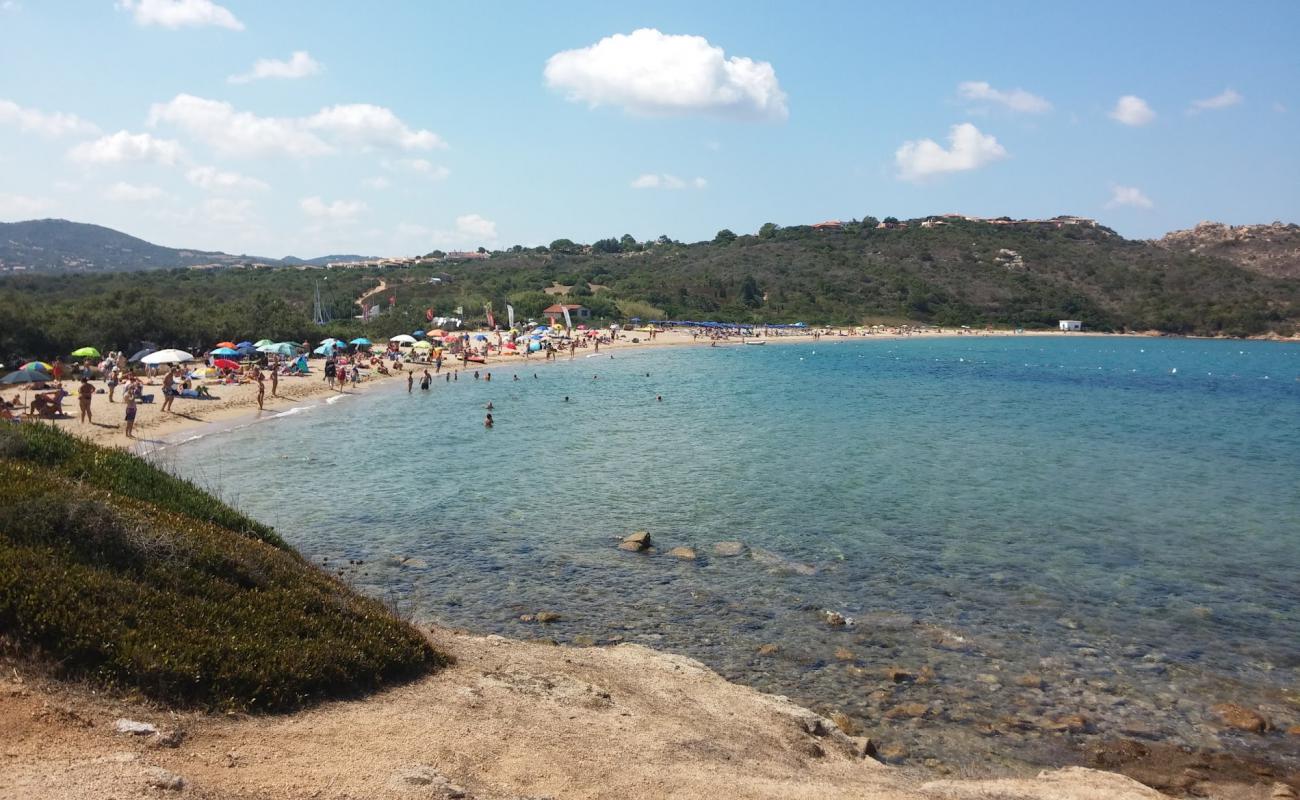 Фото Spiaggia de La Sciumara с светлый песок поверхностью