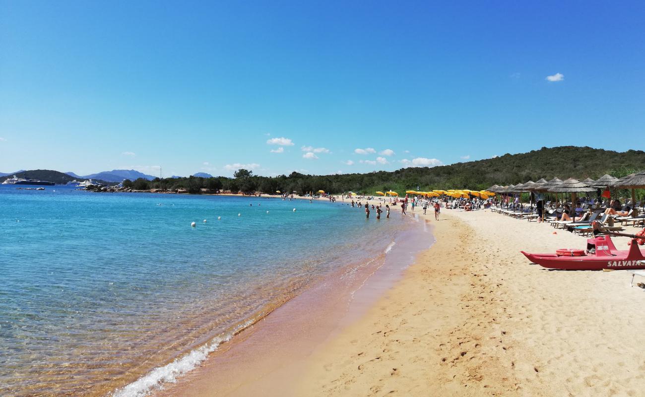 Фото Beach Li Itriceddi с светлый песок поверхностью