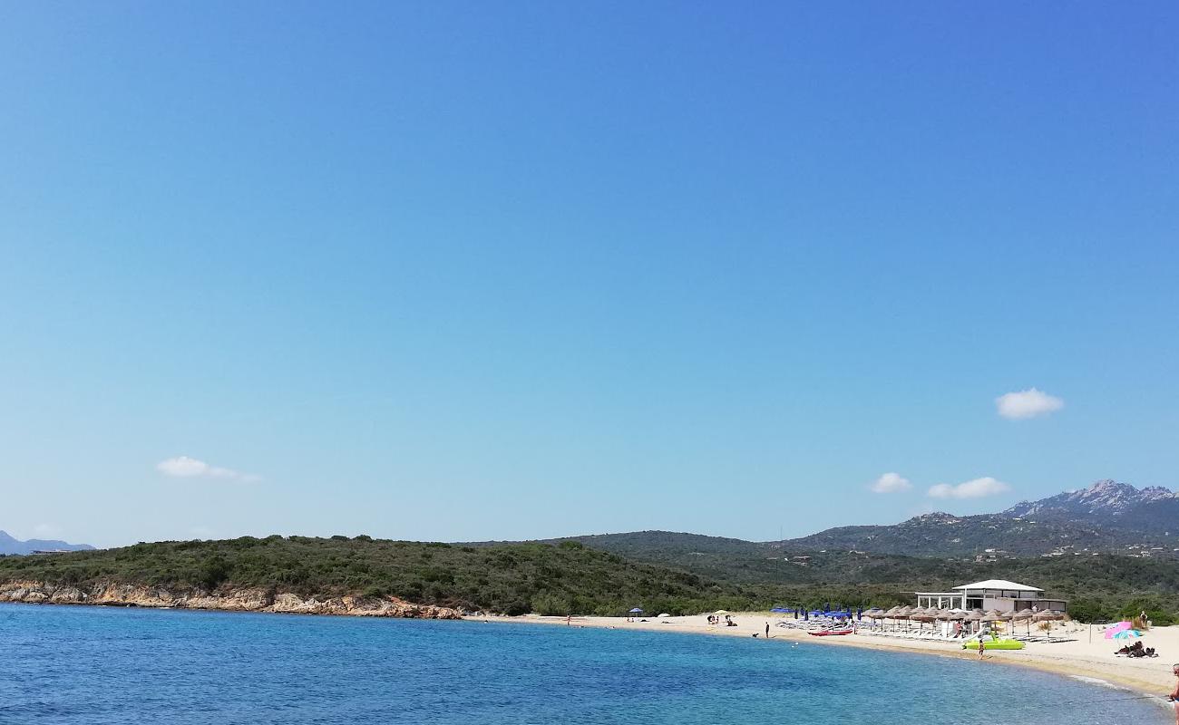 Фото Cala Razza di Juncu с песок с галькой поверхностью