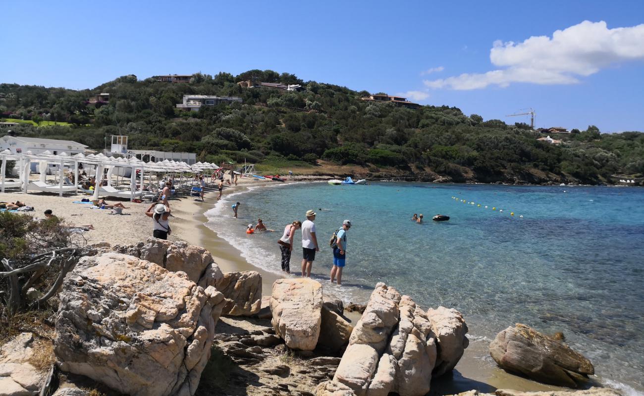 Фото Spiaggia dei Sassi с песок с галькой поверхностью