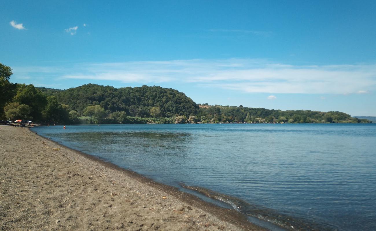 Фото Spiaggia di Cavajano с серый песок поверхностью