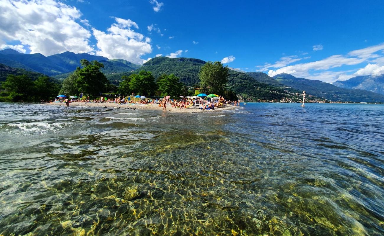 Фото Spiaggia di Gravedona с серая галька поверхностью