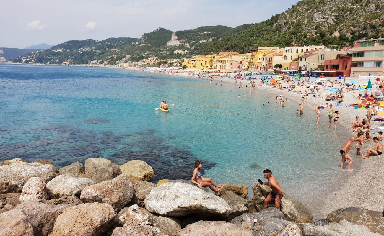 Фото Spiaggia di Varigotti с светлый песок поверхностью