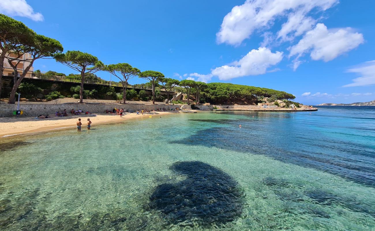 Фото Spiaggia di Palau Vecchio с светлый песок поверхностью