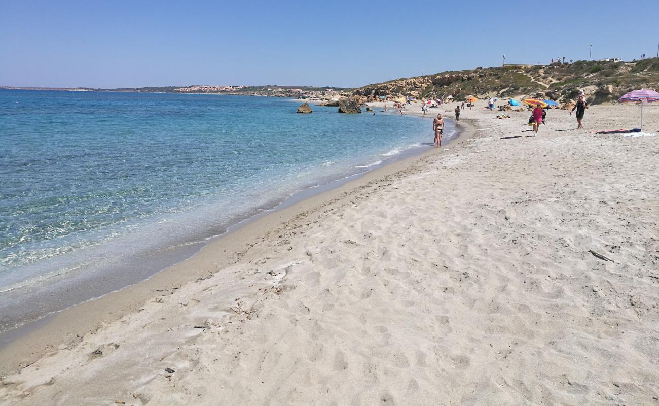 Фото Spiaggia di Capo San Marco с серый песок поверхностью