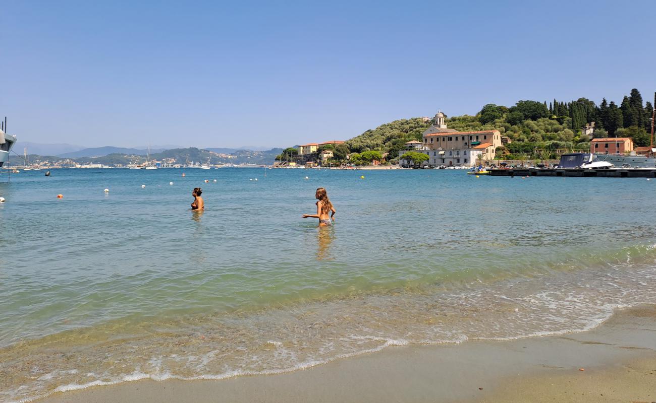 Фото Spiaggia Giardini Pubblici с светлый песок поверхностью