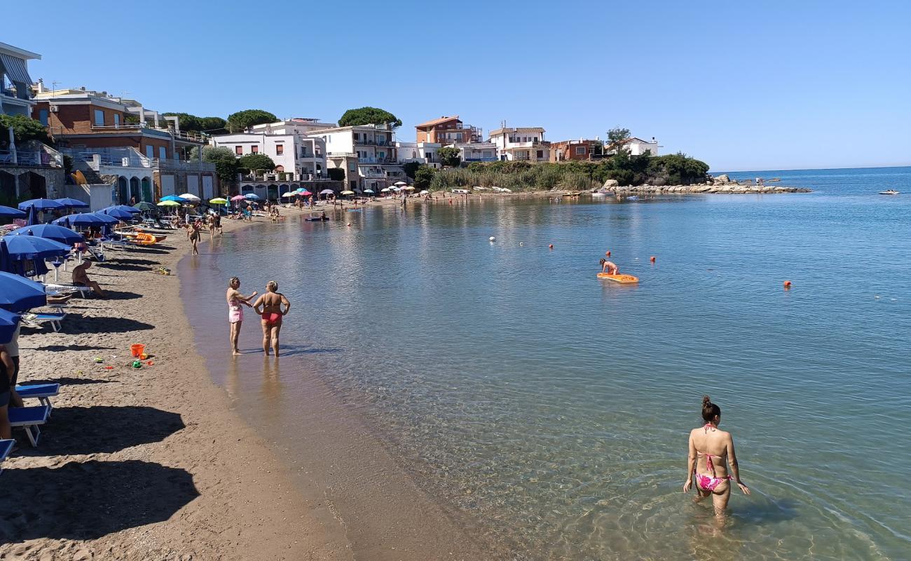 Фото Spiaggia Sant'Agostino с светлый песок поверхностью