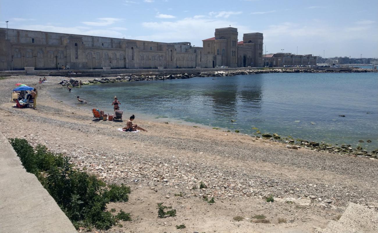 Фото Spiaggia Libera Lungomare Starita с серая галька поверхностью