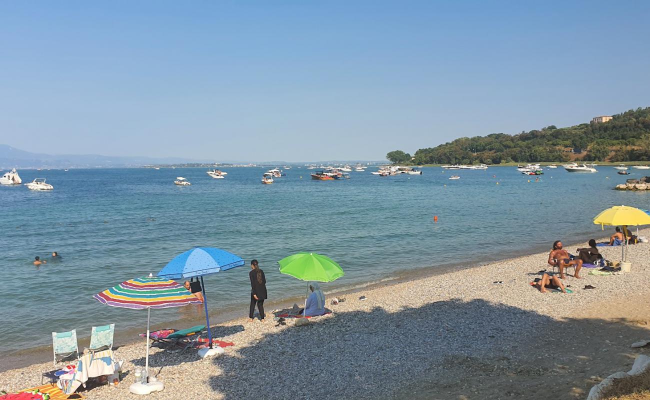 Фото Lido di Lonato с серая галька поверхностью