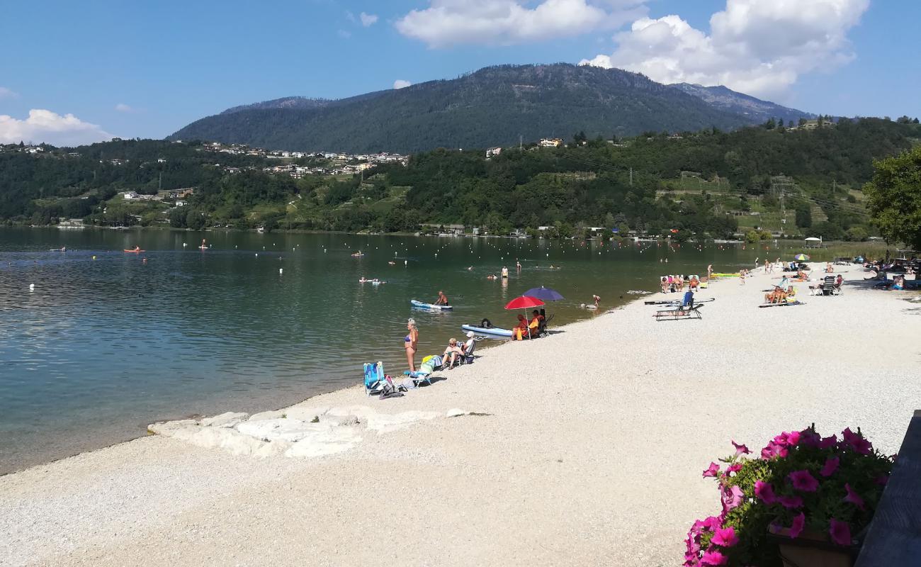 Фото Lido di Caldonazzo с белая чистая галька поверхностью