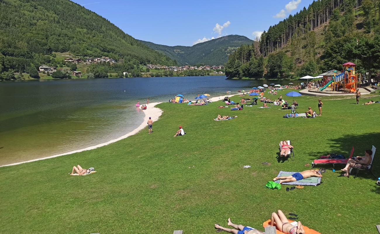 Фото Spiaggia Balneare с белая чистая галька поверхностью