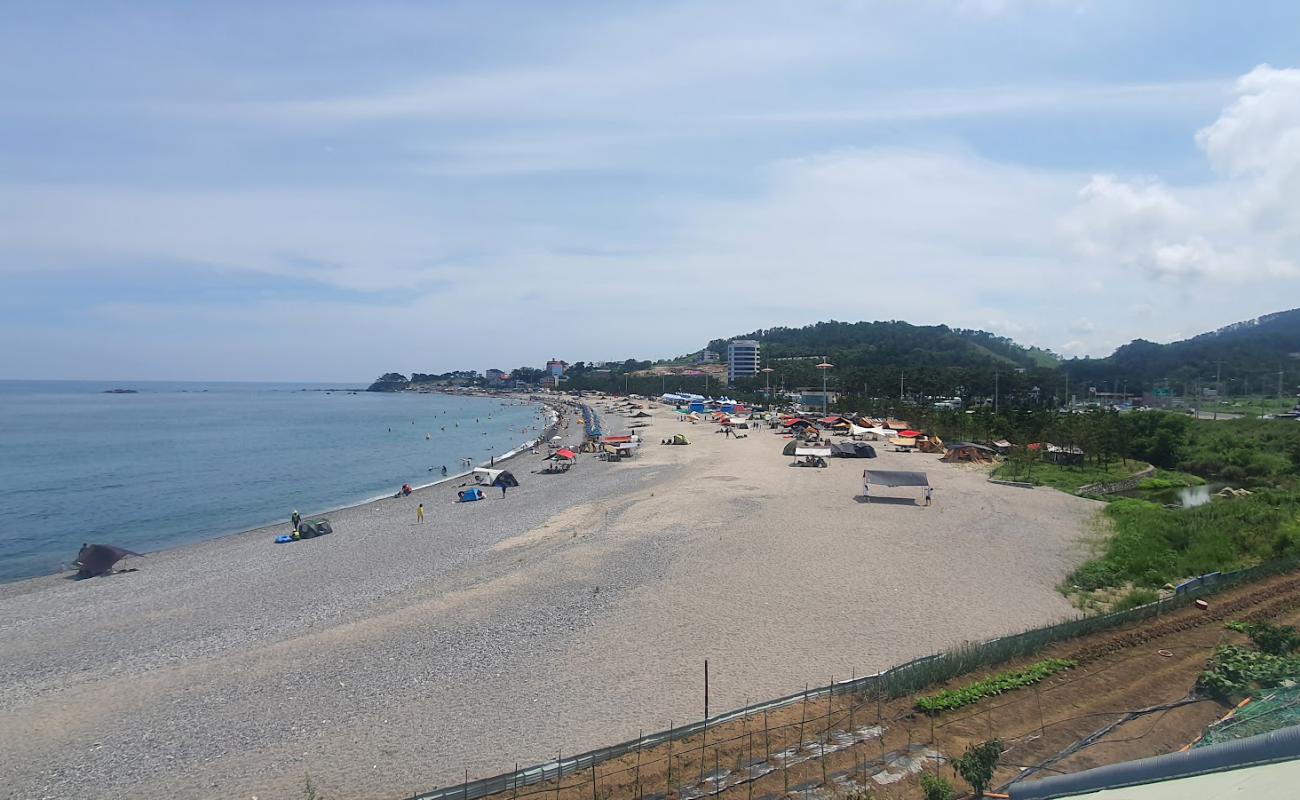 Фото Oryu Beach с серая галька поверхностью