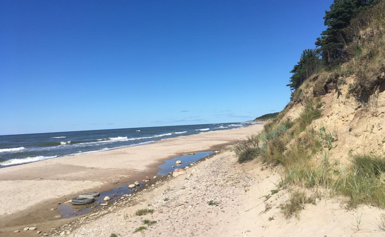 Фото Ziemupes beach с светлый песок поверхностью