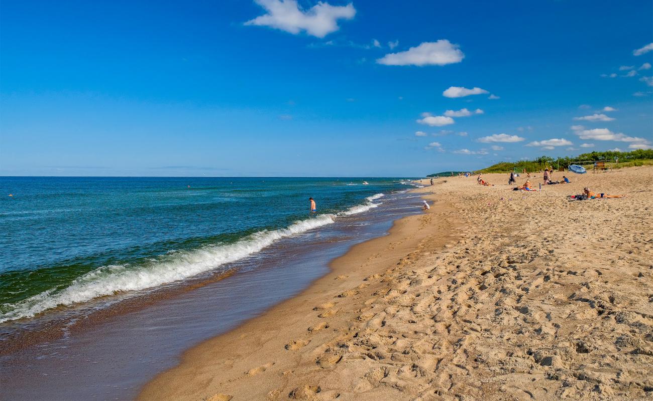 Фото Giruliai beach с золотистый песок поверхностью