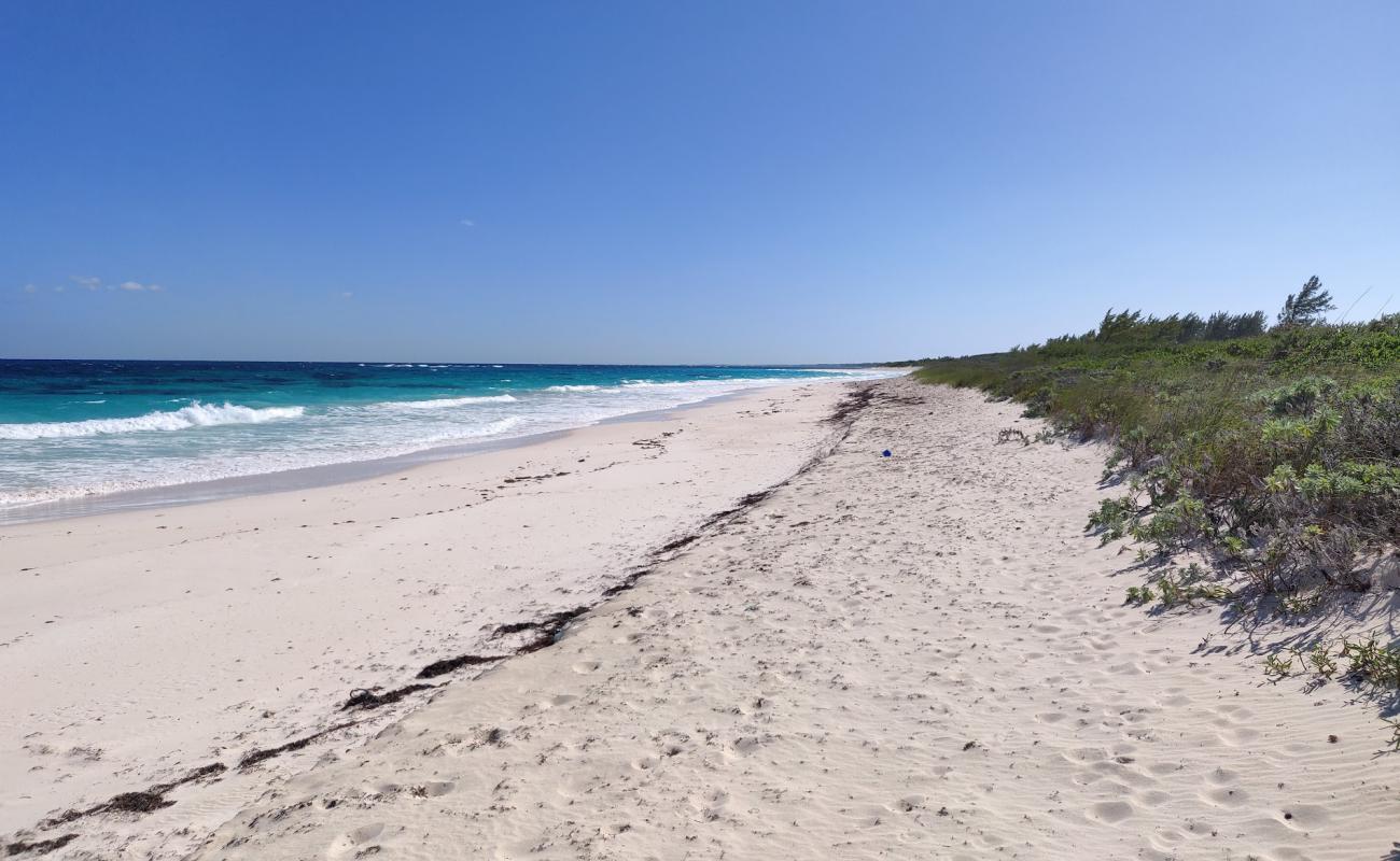 Фото Airport beach с светлый песок поверхностью