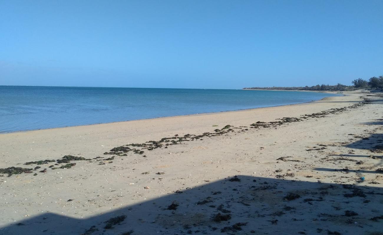 Фото Beravy beach с светлый песок поверхностью