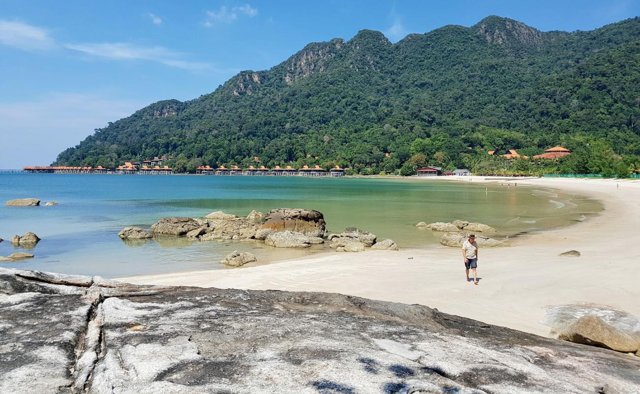 Фото Kok Langkawi Beach с золотистый песок поверхностью