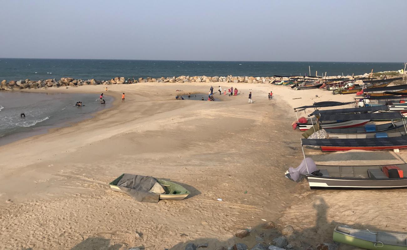 Фото Mengabang Telipot Beach с светлый песок поверхностью