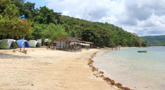 Merakit Beach