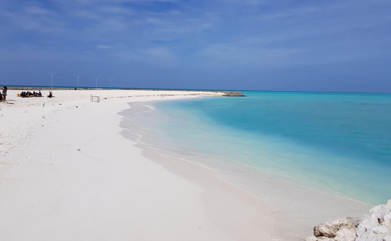 Фото Gaafaru Beach с белый песок поверхностью