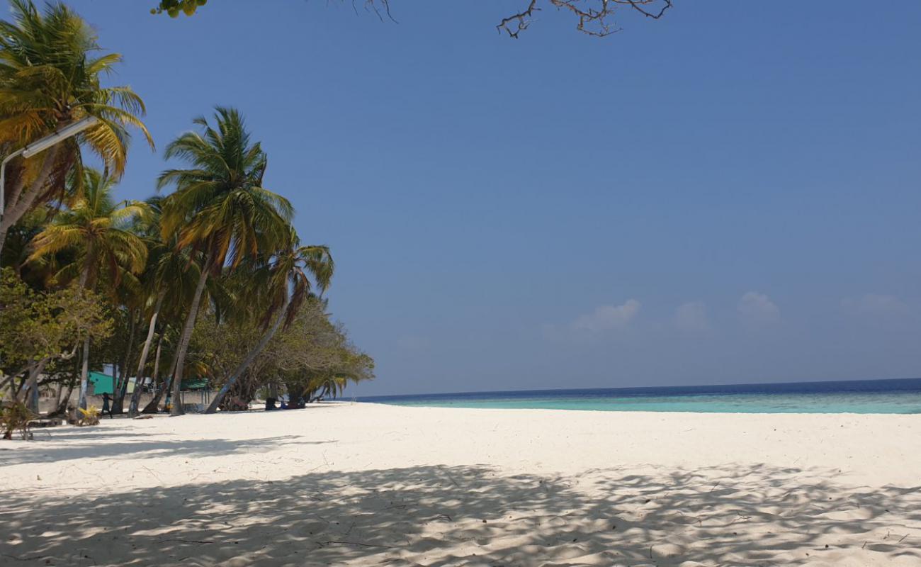 Фото Kudarikilu Beach с светлый песок поверхностью