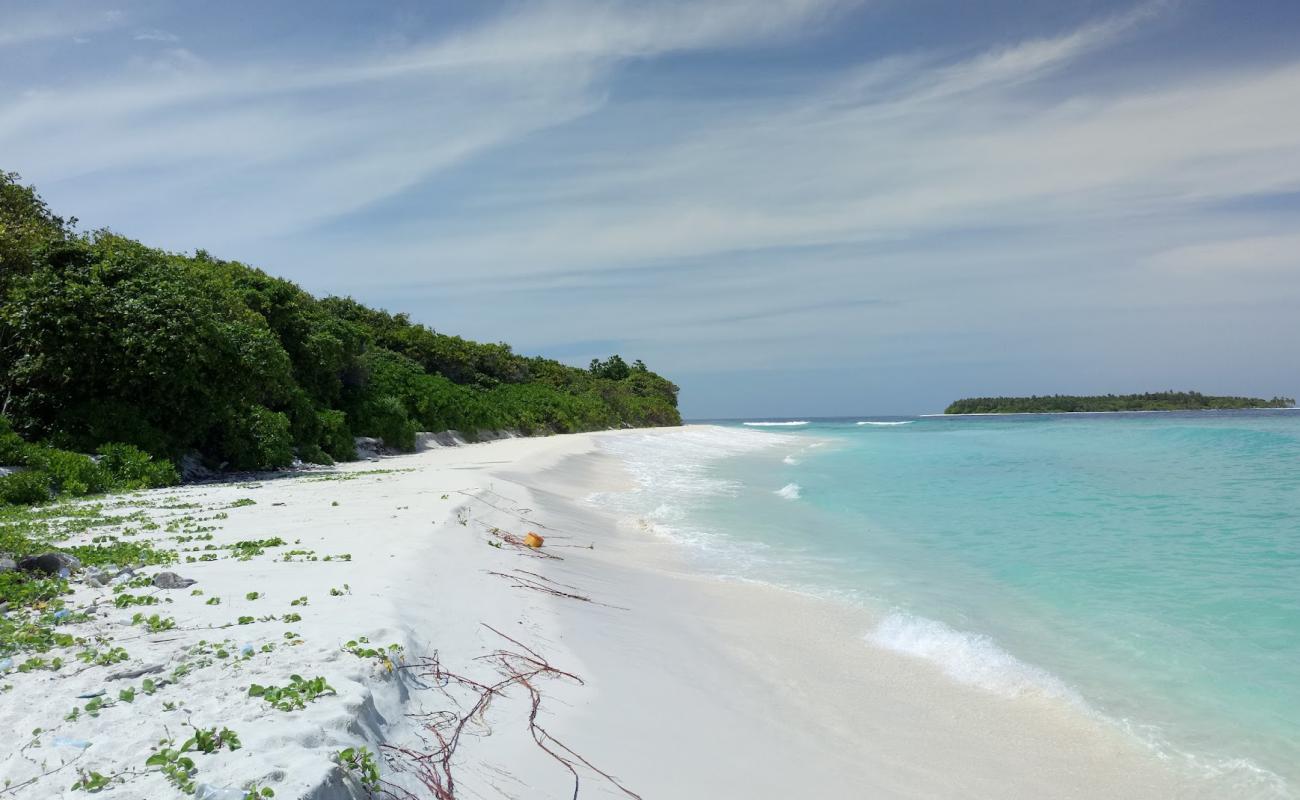 Фото Ifuru Island Beach с светлый песок поверхностью