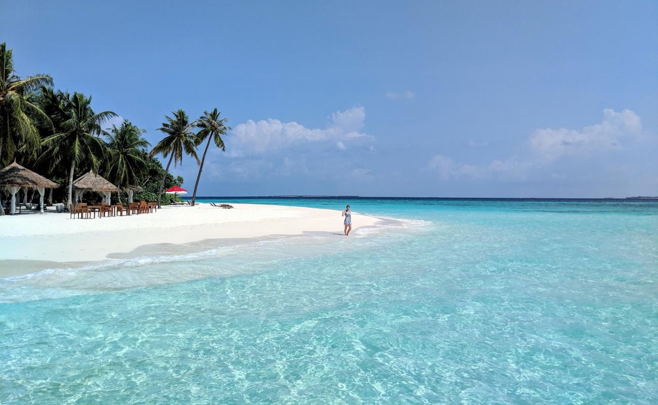 Фото Filaidhoo Island Beach с светлый песок поверхностью